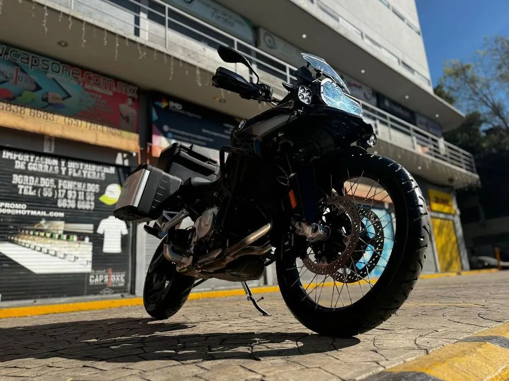 BMW F 850 2023 TRIPLE BLACK