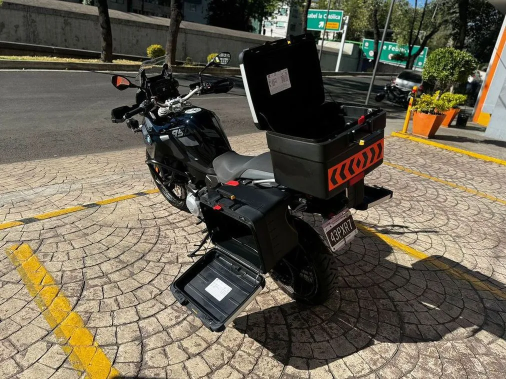 BMW F 850 2023 TRIPLE BLACK