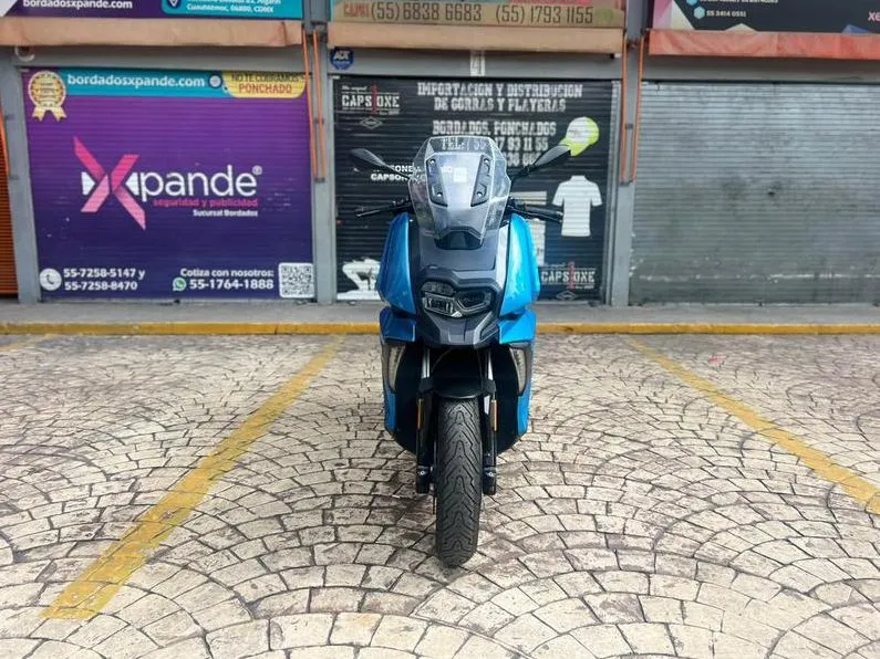MOTO BMW C 400 X 2019