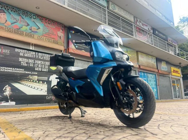 MOTO BMW C 400 X 2019