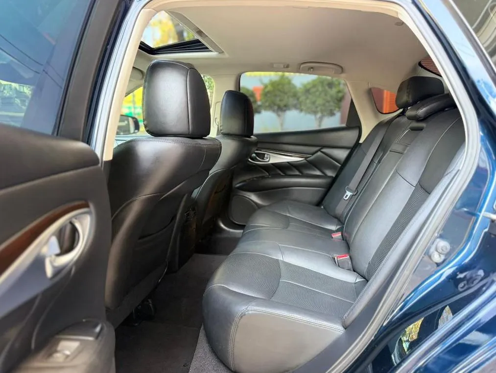 INFINITI Q70 SEDUCTION 2018
