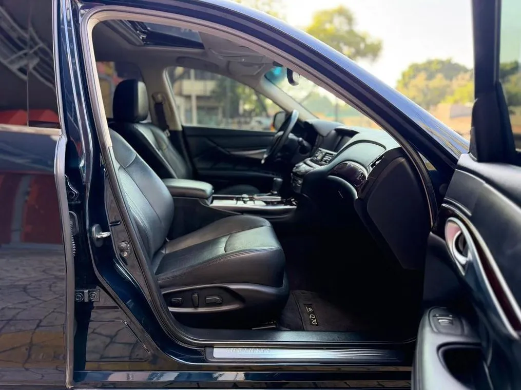 INFINITI Q70 SEDUCTION 2018