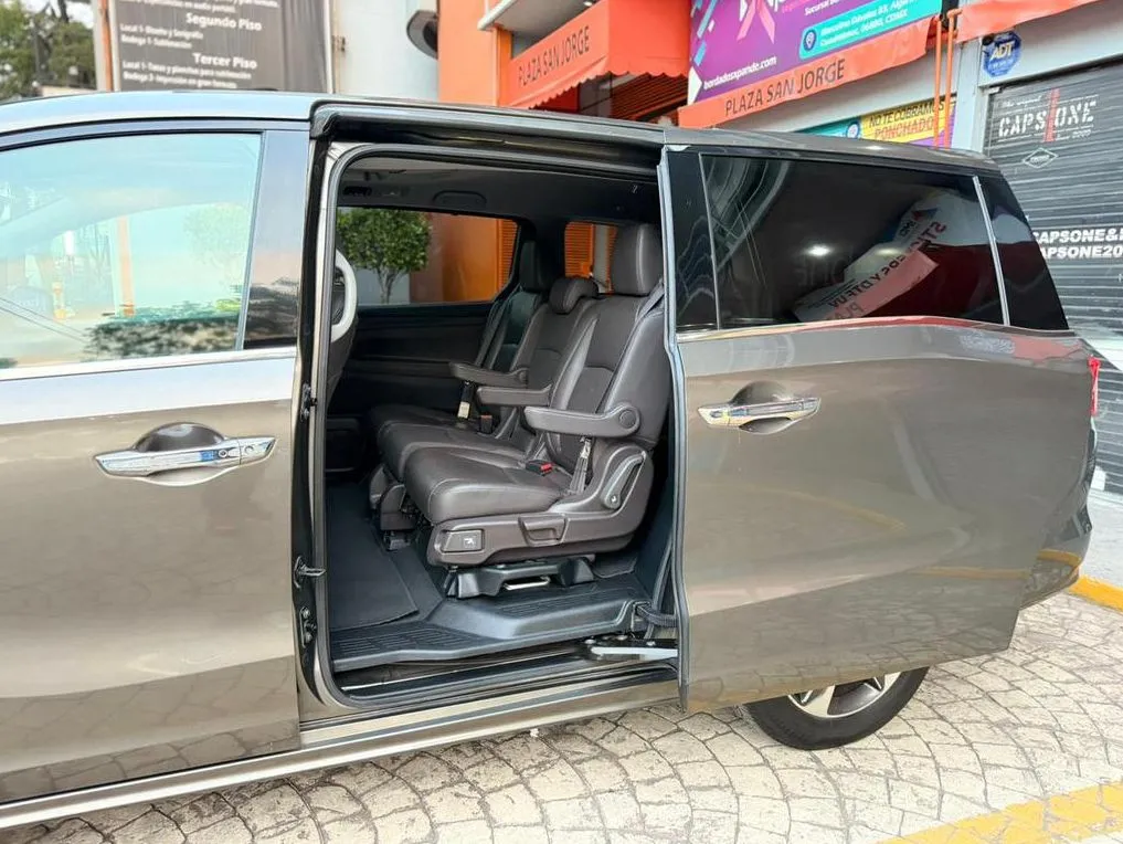 HONDA ODYSSEY TOURING 2019