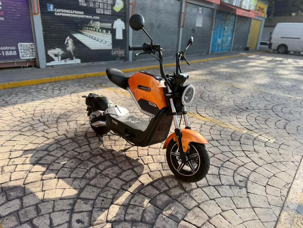 MOTO 100% ELÉCTRICA SUNRA MIKU MAX 2019