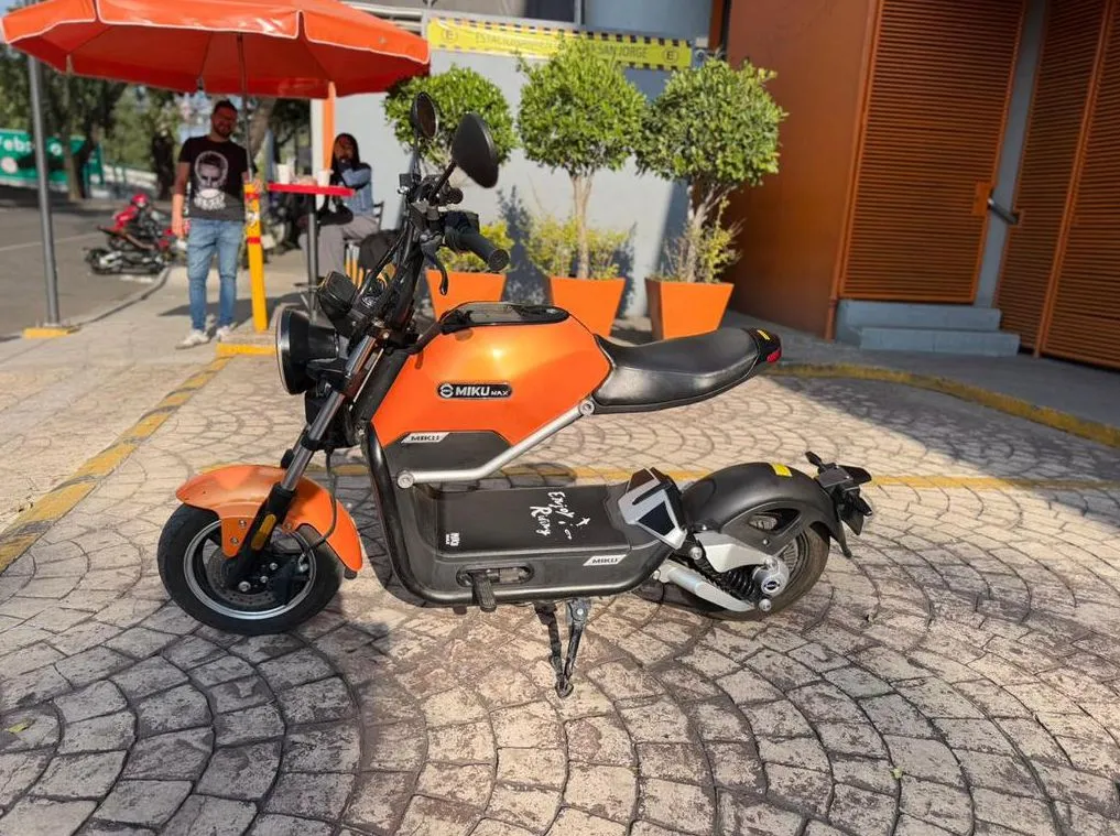 MOTO 100% ELÉCTRICA SUNRA MIKU MAX 2019