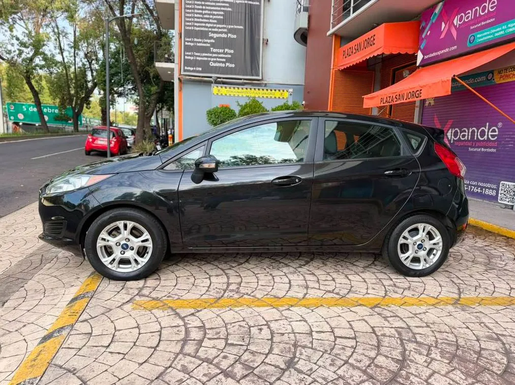 FORD FIESTA SE HB 2015