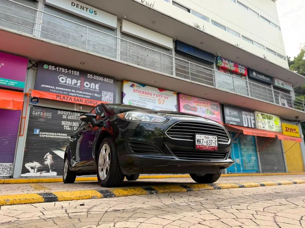 FORD FIESTA SE HB 2015