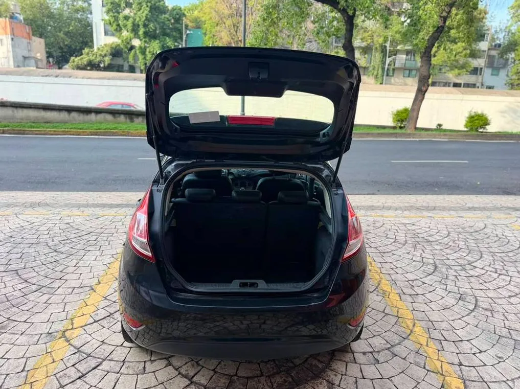 FORD FIESTA SE HB 2015