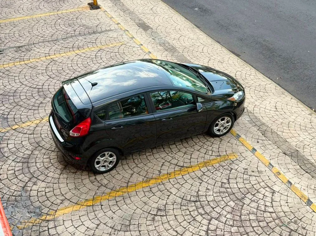 FORD FIESTA SE HB 2015