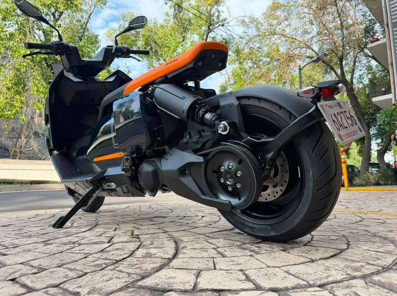 MOTO BMW CE-04 2025 "LAST EDITION" 100% ELÉCTRICA