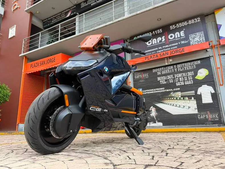 MOTO BMW CE-04 2025 "LAST EDITION" 100% ELÉCTRICA