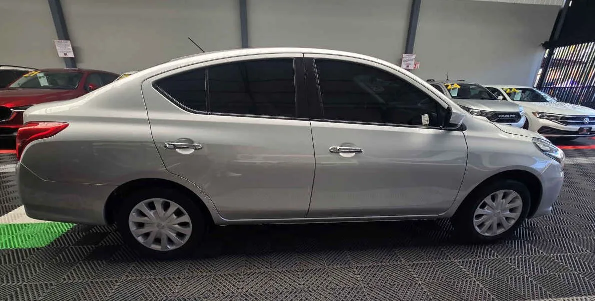 Nissan Versa 2018 4p Sense L4/1.6 Aut
