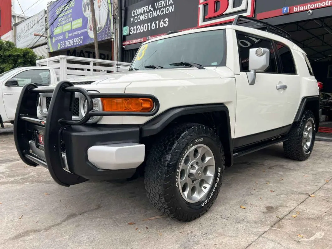 Toyota FJ Cruiser 2013