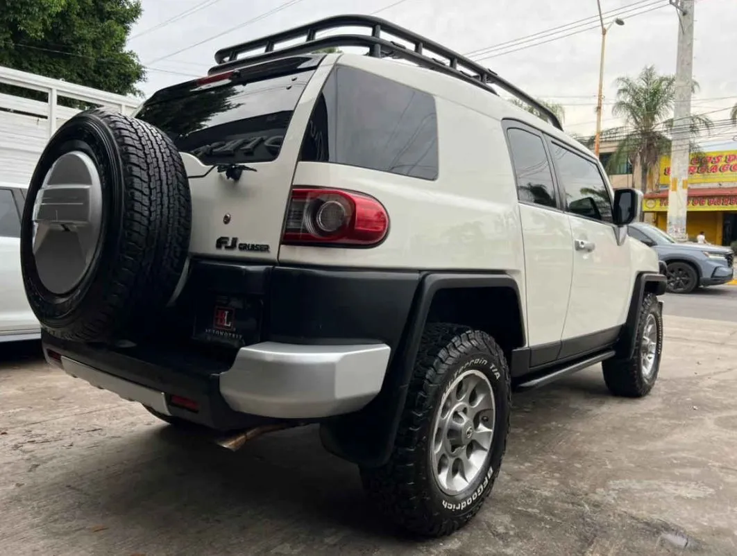 Toyota FJ Cruiser 2013