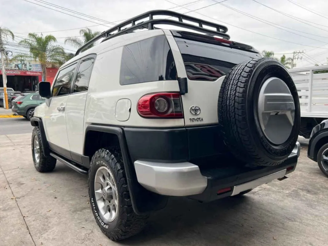 Toyota FJ Cruiser 2013