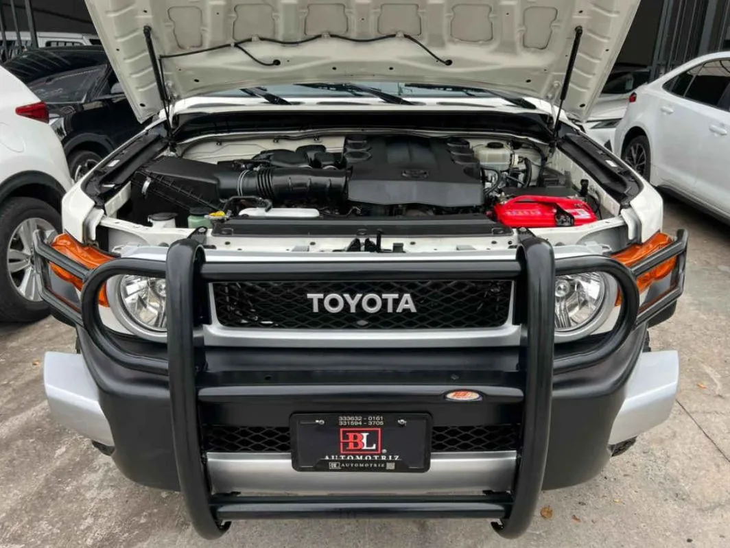 Toyota FJ Cruiser 2013