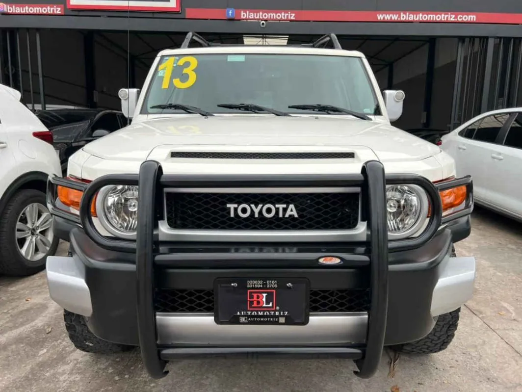 Toyota FJ Cruiser 2013
