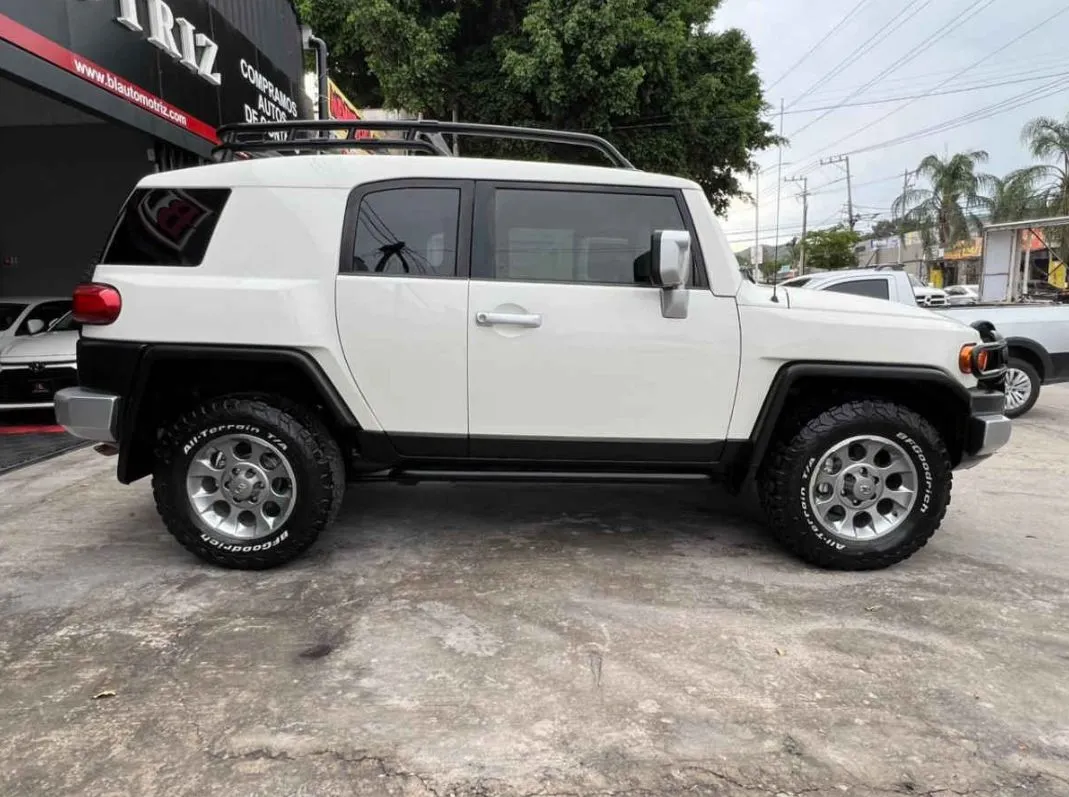 Toyota FJ Cruiser 2013