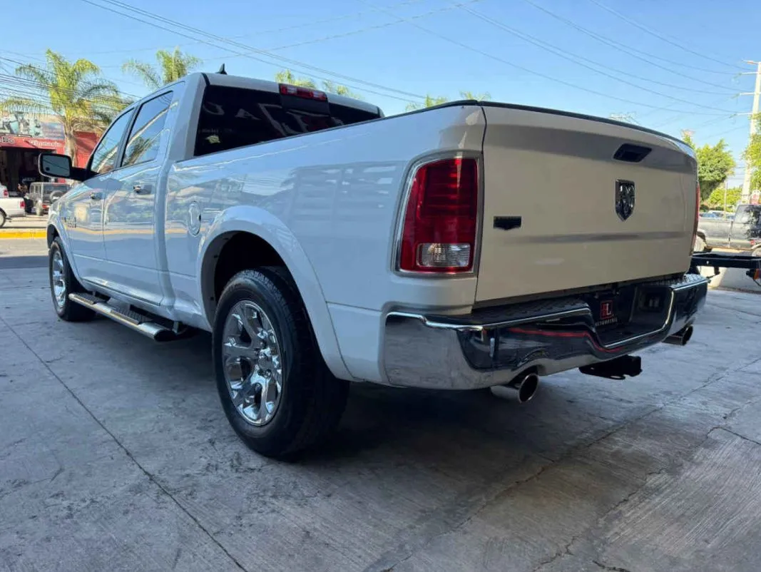 RAM Ram 1500 2017 laramie 4x2.