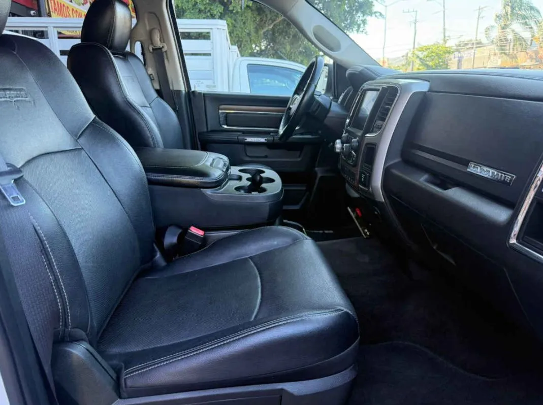 RAM Ram 1500 2017 laramie 4x2.