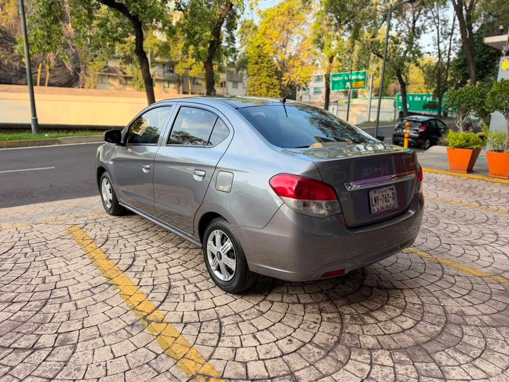 DODGE ATTITUDE SE 2023