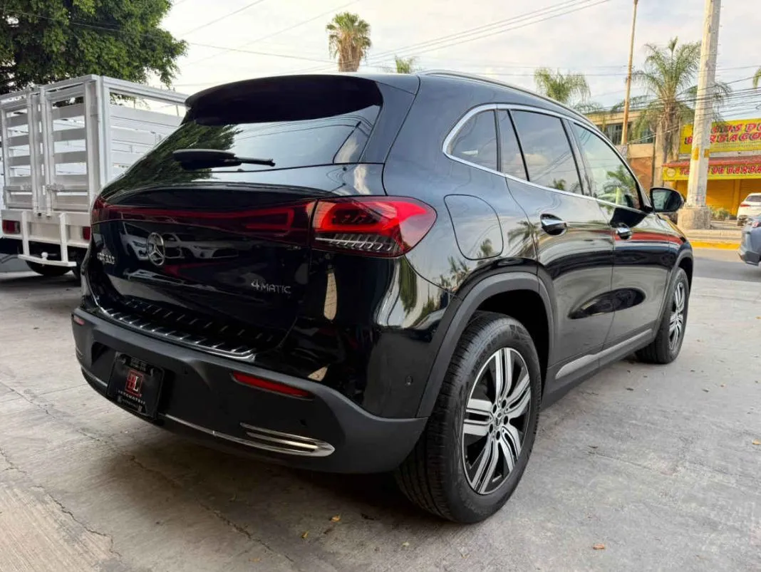 Mercedes-Benz Clase EQA 2022 5p EQA EV 300 4Matic Aut.