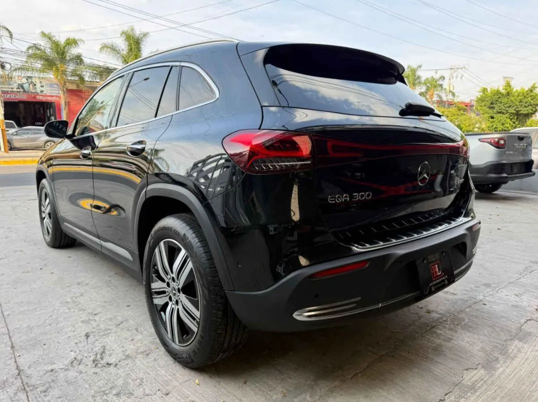 Mercedes-Benz Clase EQA 2022 5p EQA EV 300 4Matic Aut.