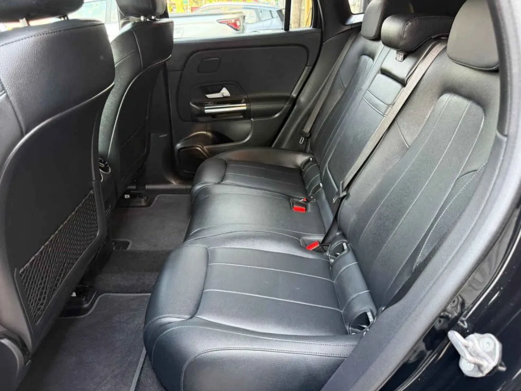 Mercedes-Benz Clase EQA 2022 5p EQA EV 300 4Matic Aut.