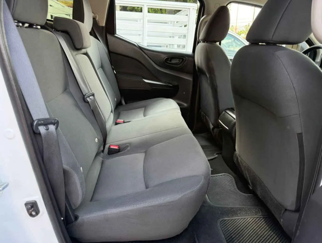 Nissan Frontier 2023 4p DC Diesel L4/2.5/T 4x4 Man.