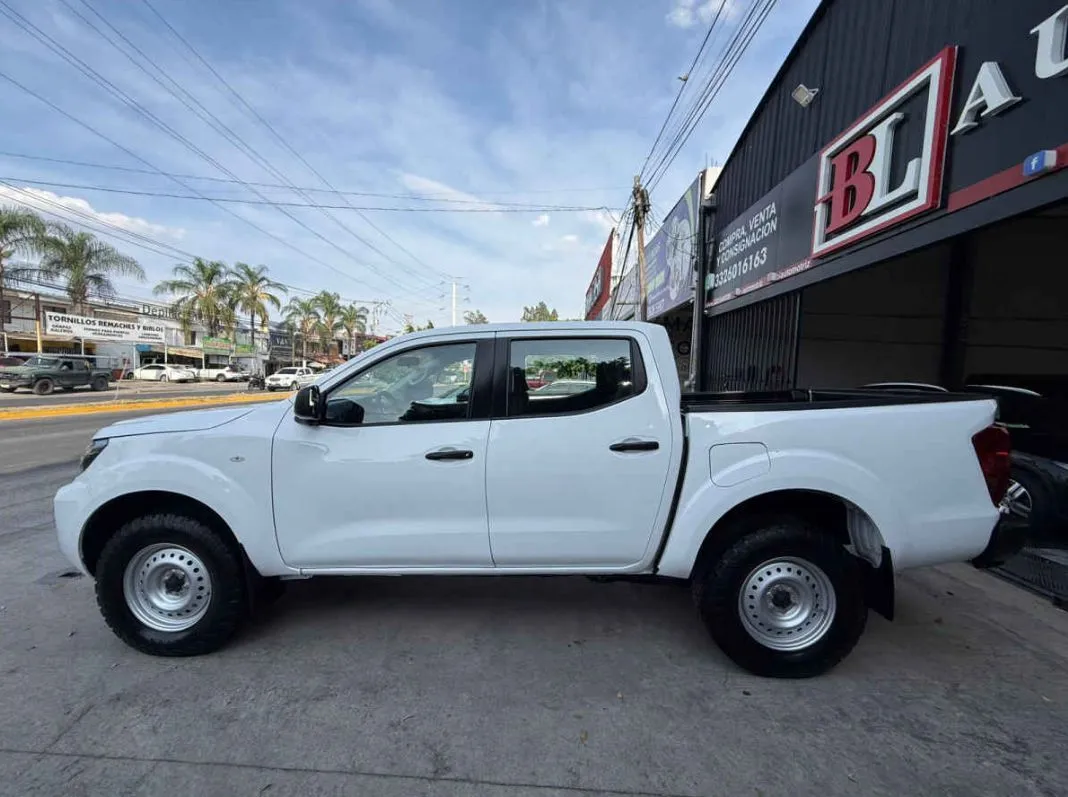 Nissan Frontier 2023 4p DC Diesel L4/2.5/T 4x4 Man.