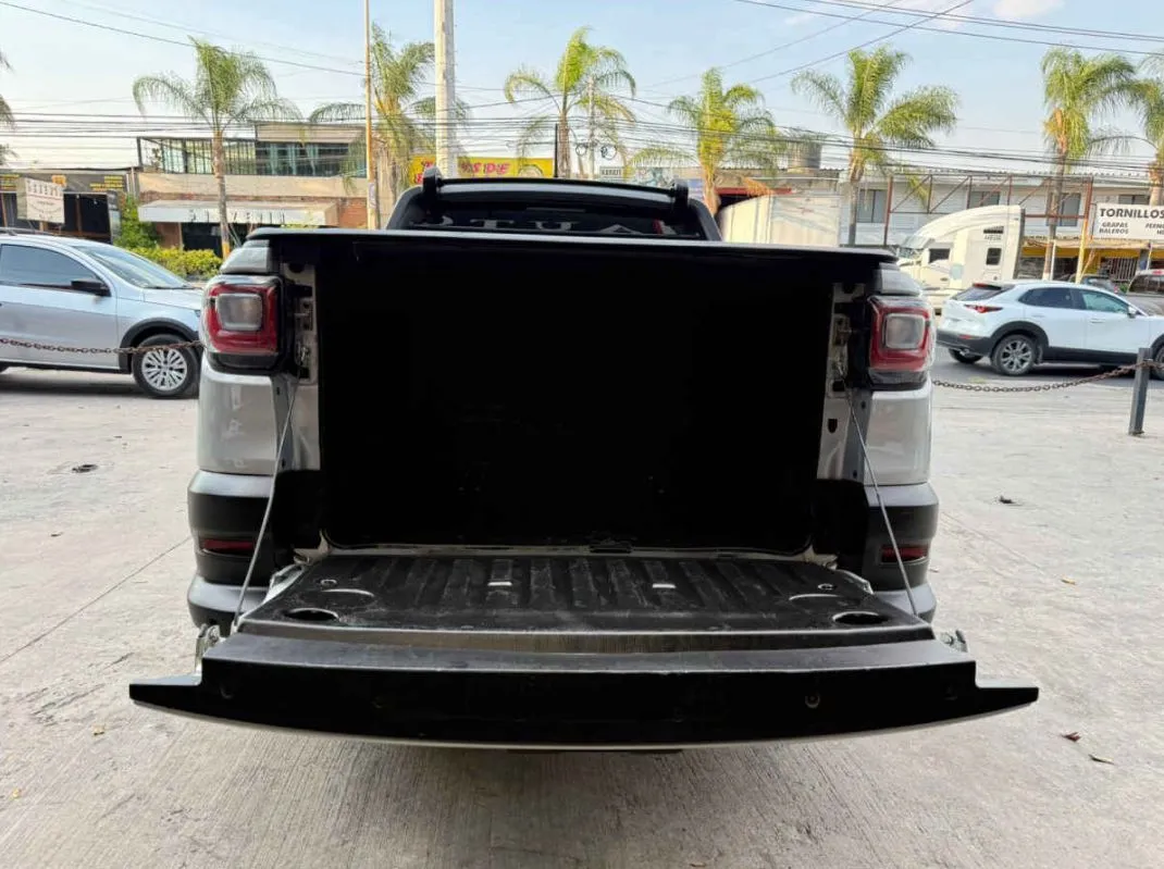 RAM Ram 700 2024 2p SLT Cabina Sencilla L4/1.3 Man.