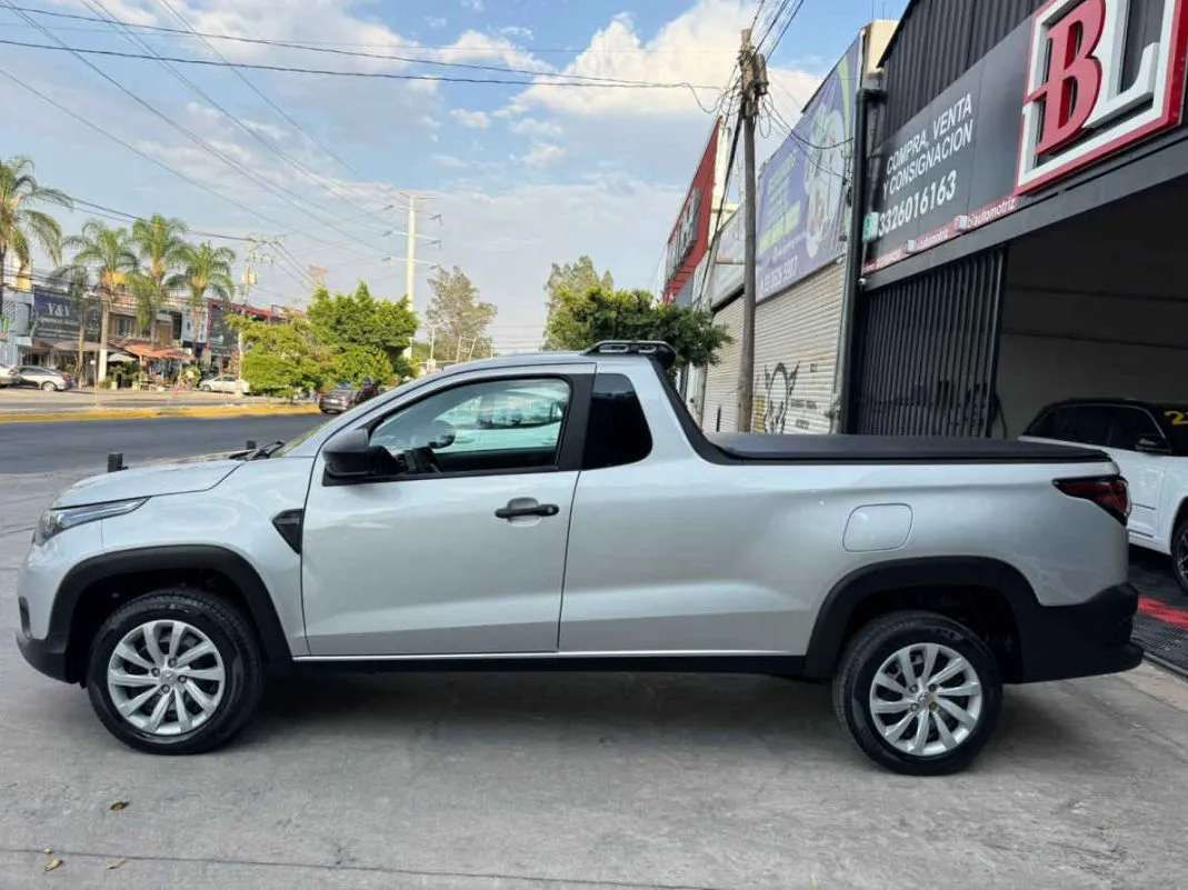 RAM Ram 700 2024 2p SLT Cabina Sencilla L4/1.3 Man.