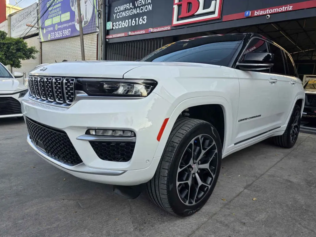 Jeep Grand Cherokee 2023 5p Summit 4X4 V8/5.7 Aut.