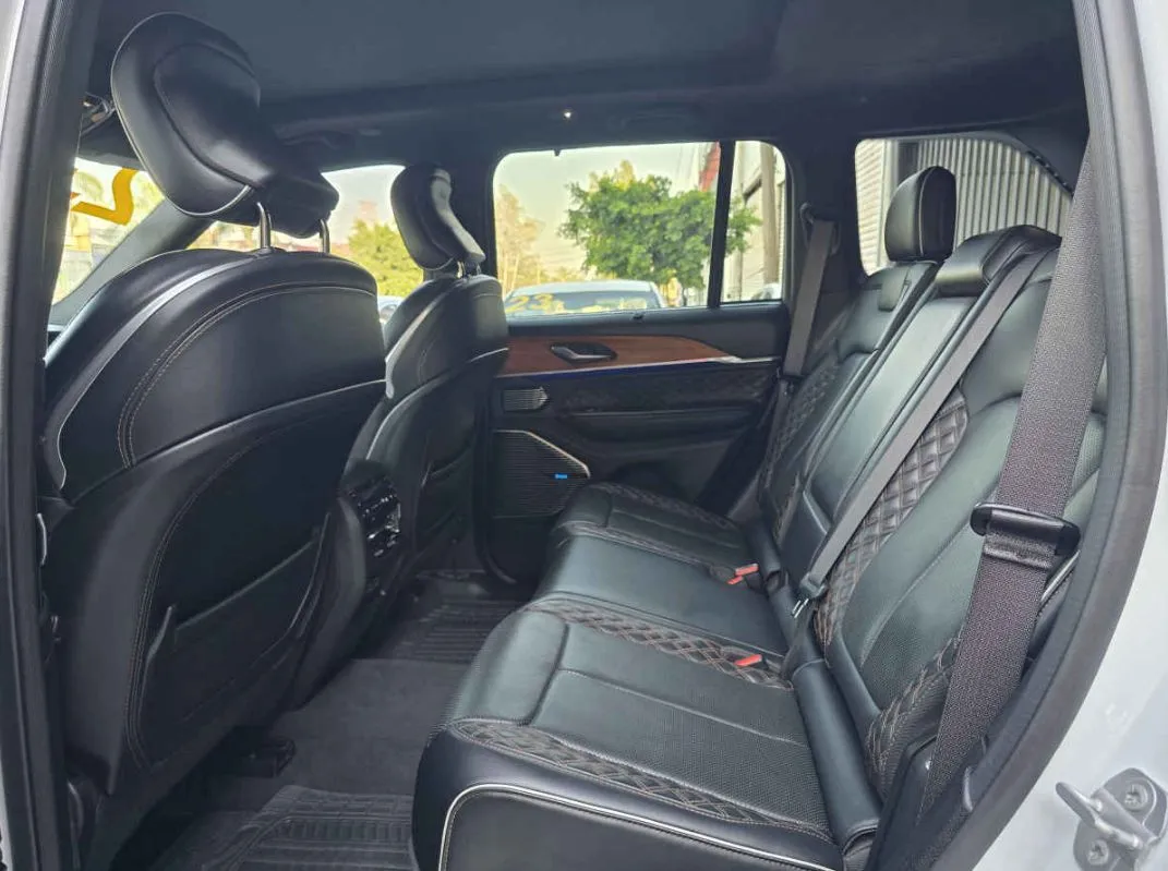 Jeep Grand Cherokee 2023 5p Summit 4X4 V8/5.7 Aut.
