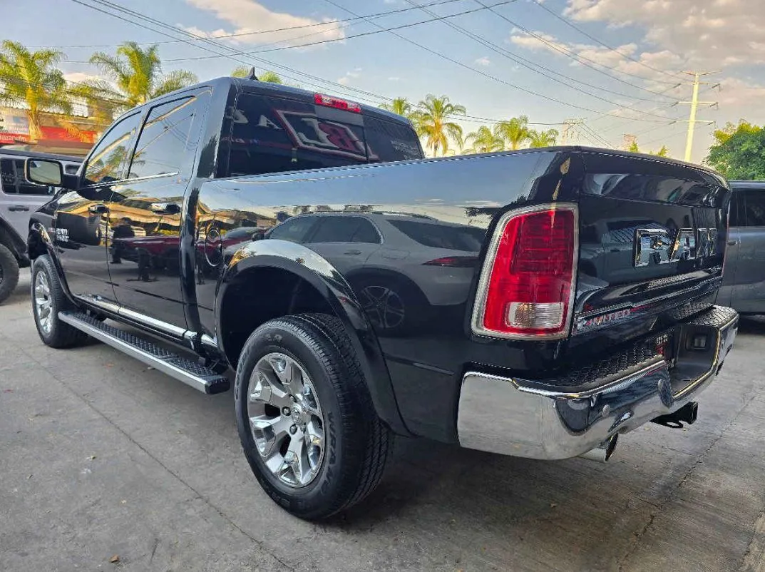 RAM Ram 1500 2016 4p Limited Crew Cab V8/5.7 Aut 4x4.