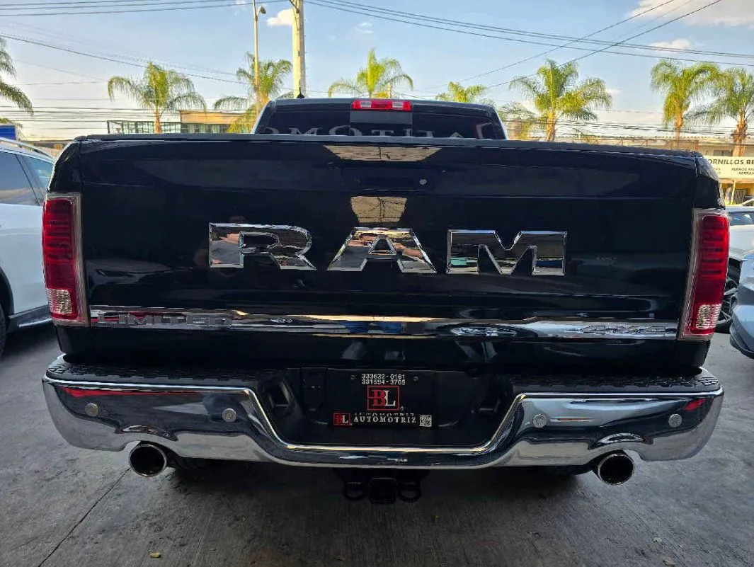 RAM Ram 1500 2016 4p Limited Crew Cab V8/5.7 Aut 4x4.