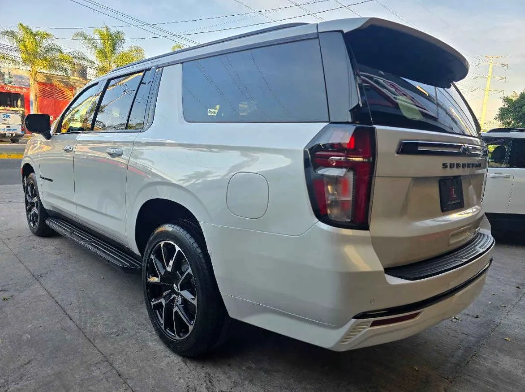 Chevrolet Suburban 2021 5p RST V8/5.3 Aut.