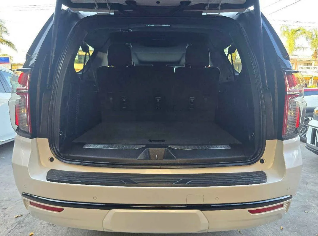 Chevrolet Suburban 2021 5p RST V8/5.3 Aut.