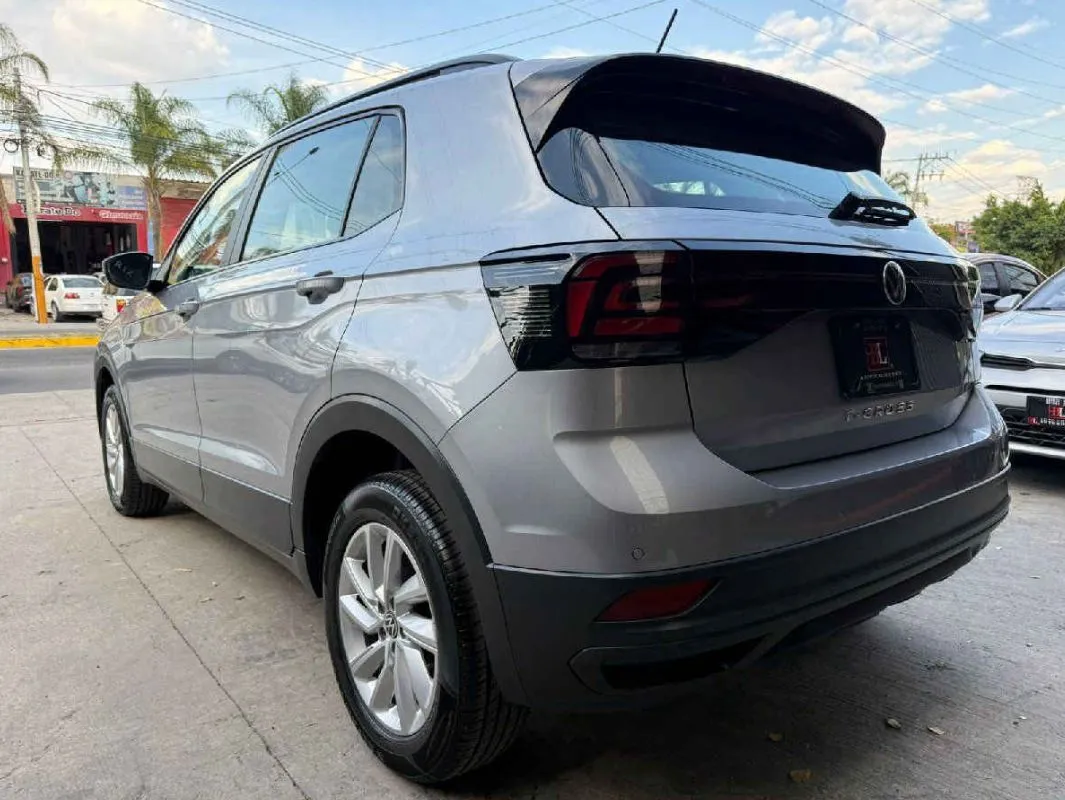 Volkswagen T-Cross 2024 5p Trendline L4/1.6 Aut.