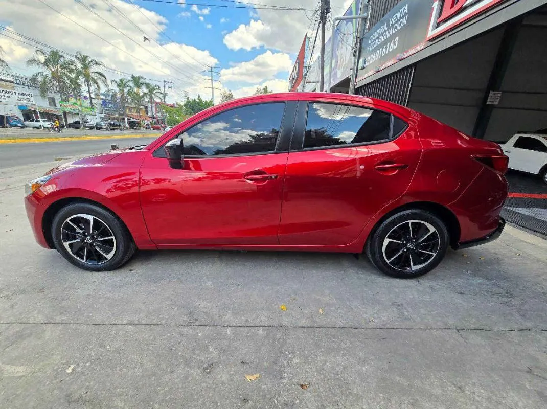 Mazda Mazda 2 2024 4p Signature L4/2.0 Aut.