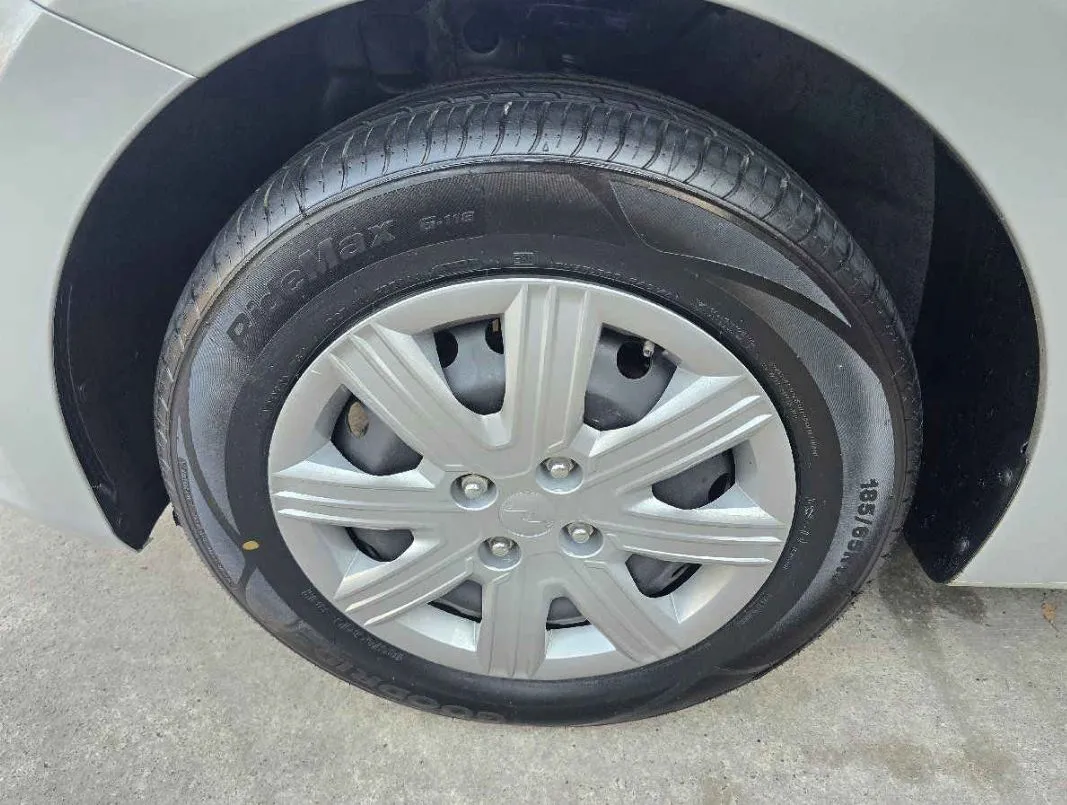 Kia KIA RIO SEDAN 2023 4p L L4/1.6 Aut.