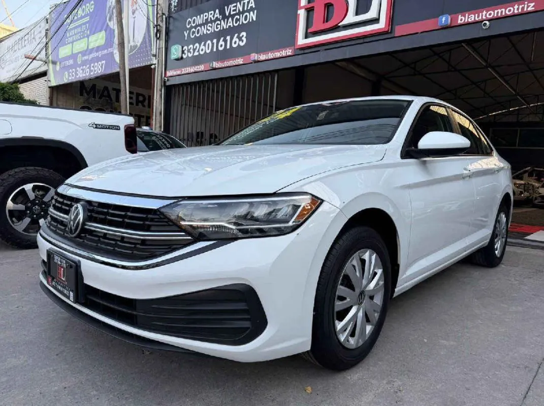 Volkswagen Jetta 2024 4p Trendline L4/1.4/T Aut.