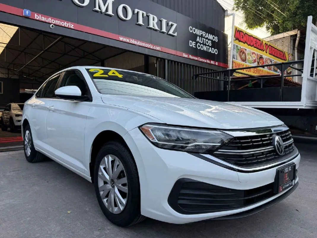 Volkswagen Jetta 2024 4p Trendline L4/1.4/T Aut.