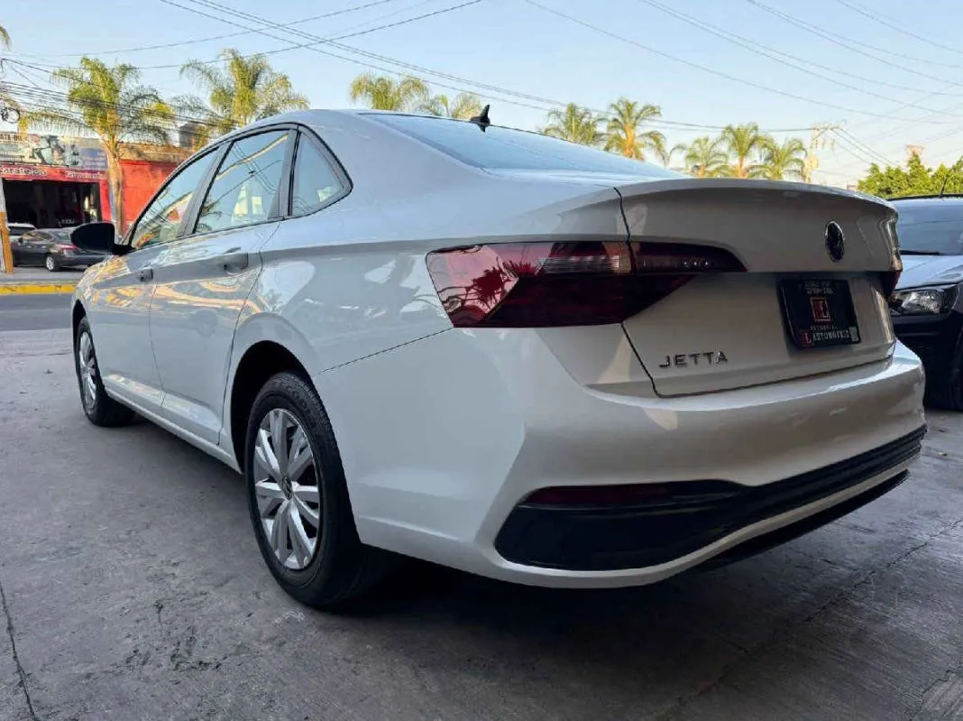Volkswagen Jetta 2024 4p Trendline L4/1.4/T Aut.