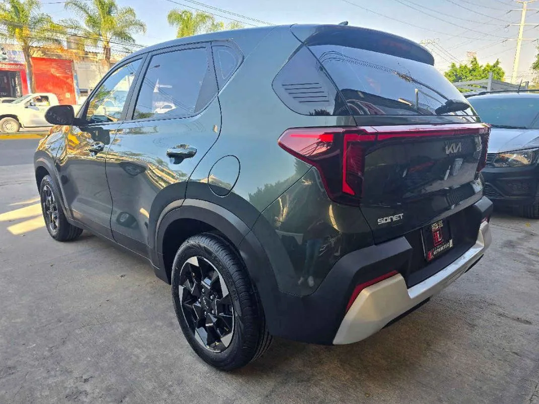 Kia Sonet 2024 5p LX L4/1.5 Man