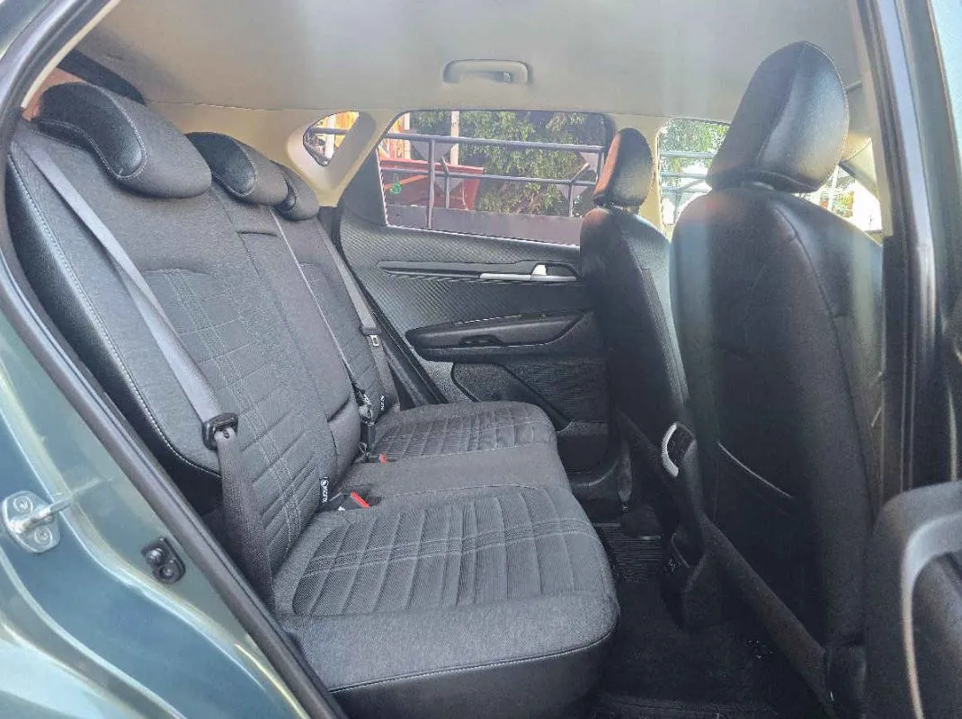 Kia Sonet 2024 5p LX L4/1.5 Man