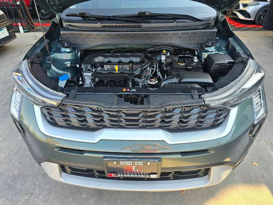 Kia Sonet 2024 5p LX L4/1.5 Man