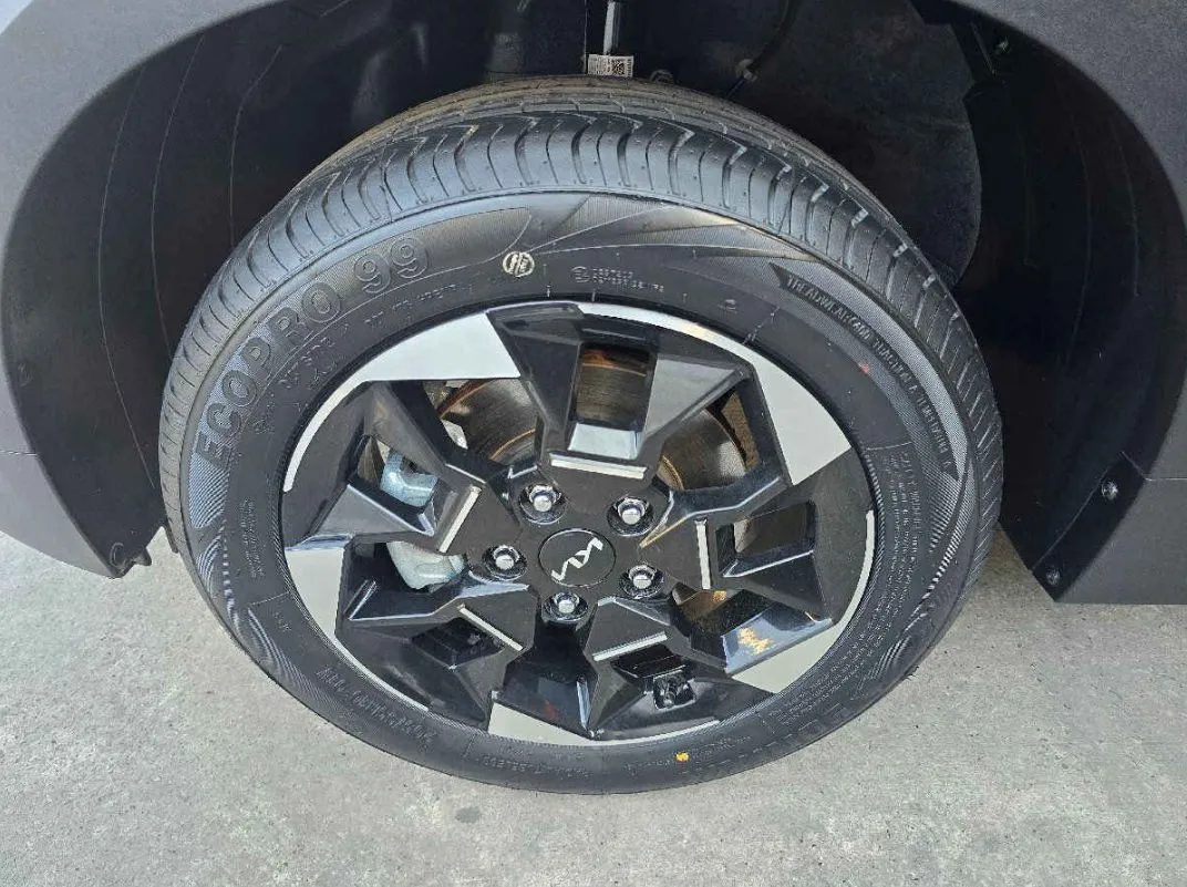 Kia Sonet 2024 5p LX L4/1.5 Man