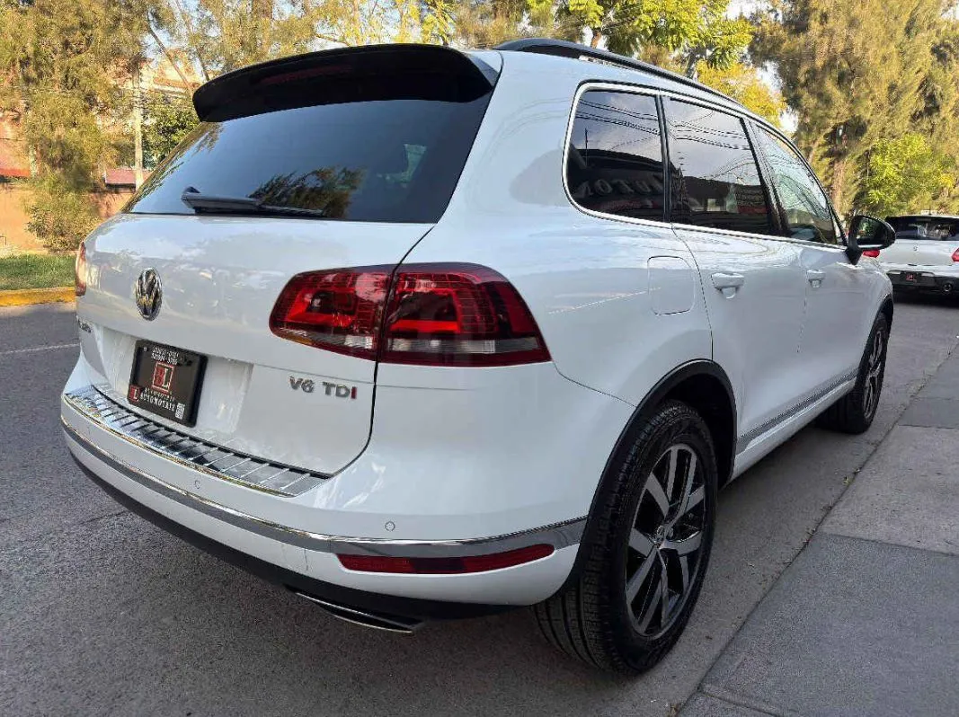 Volkswagen Touareg 2018 5p V6/3.0/TDI Aut Dynaudio.