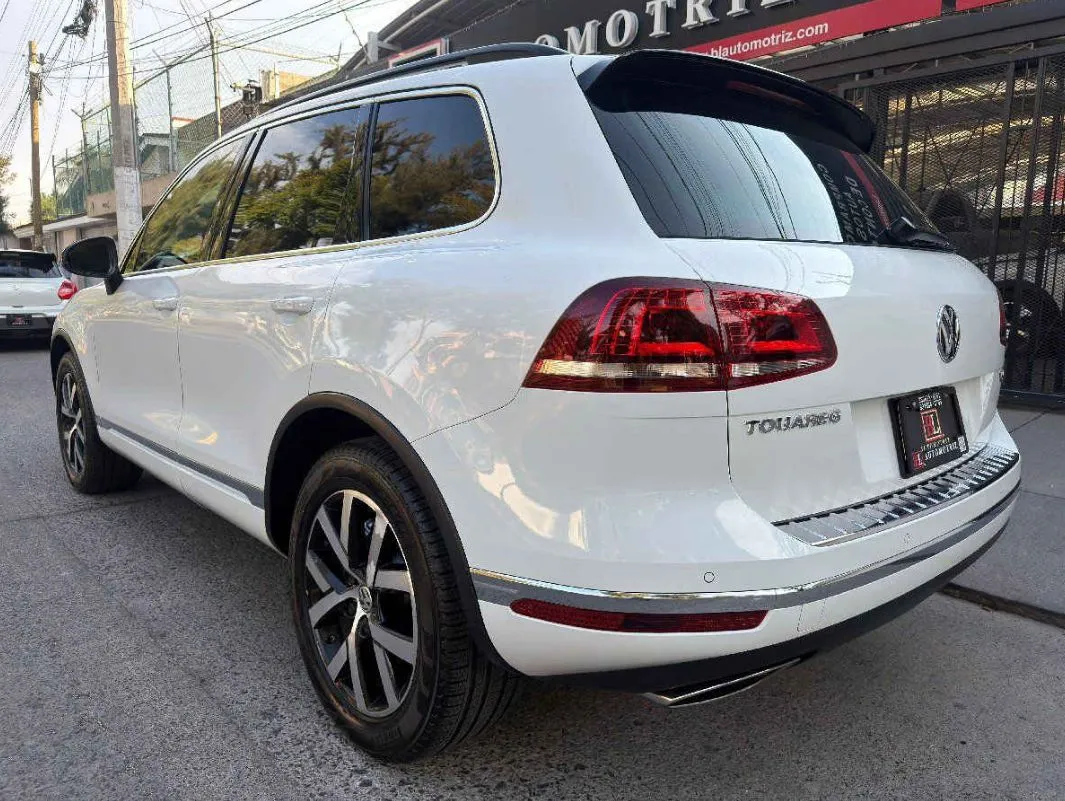 Volkswagen Touareg 2018 5p V6/3.0/TDI Aut Dynaudio.